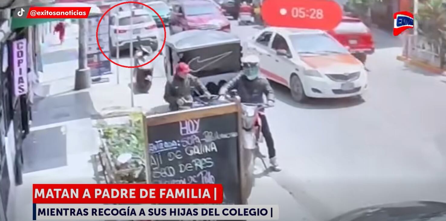 Sujetos desconocidos asesinaron a padre de familia y luego huyeron en moto, según cámara de seguridad.