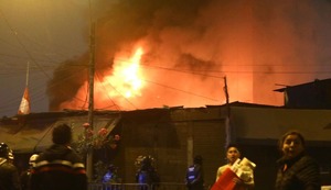 Mesa Redonda: Incendio de gran magnitud consume galería comercial