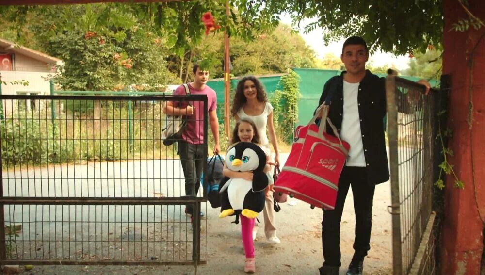 Los Eren recuperan su vida anterior en la telenovela "Hermanos" (Foto: NG Medya)