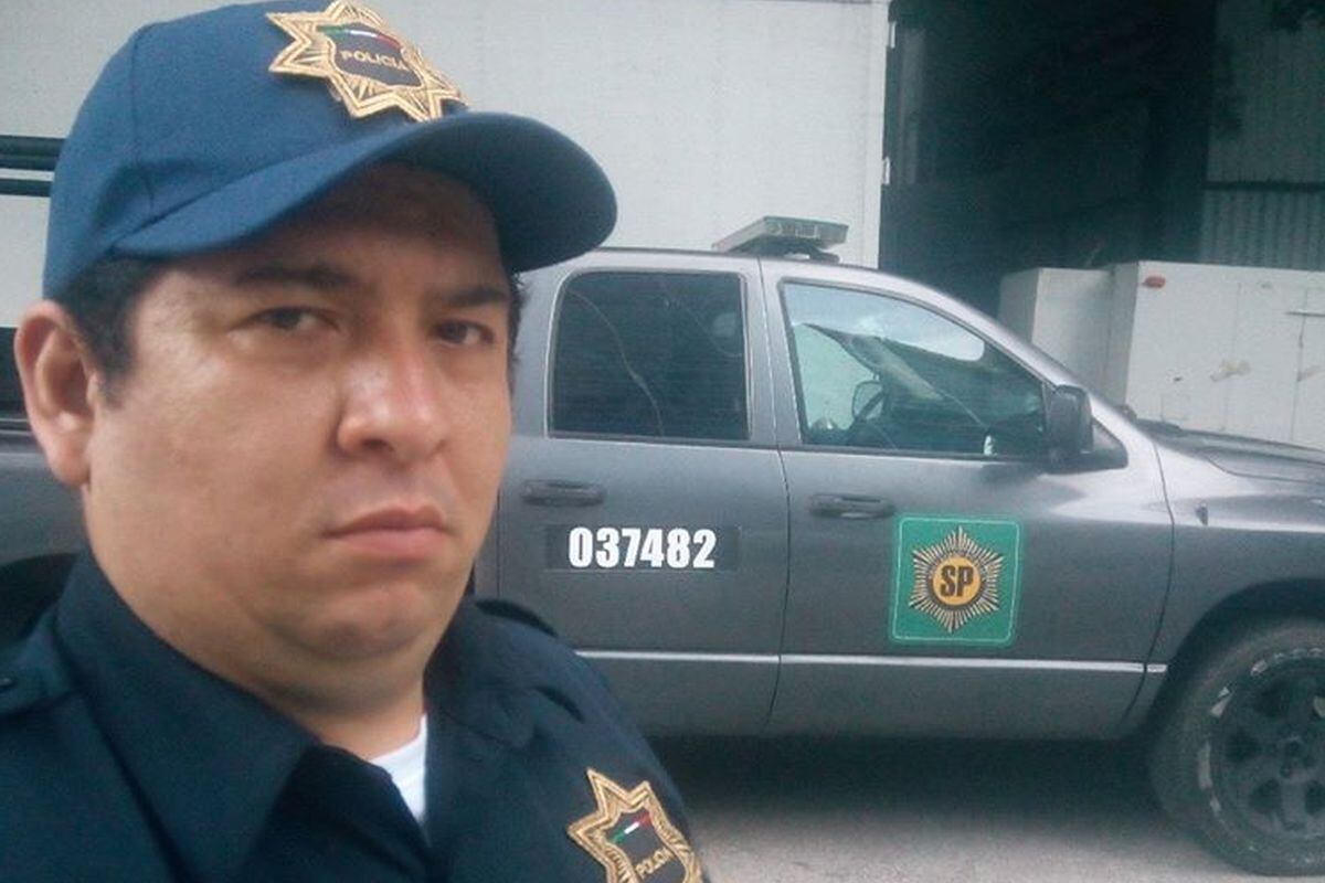 Luis Gerardo Rivera listo para una toma en "Sin miedo a la verdad" (Foto: Instagram)