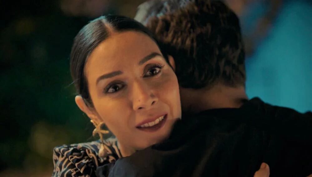 Suzan trata de acercarse a Ömer (Foto: NG Medya)