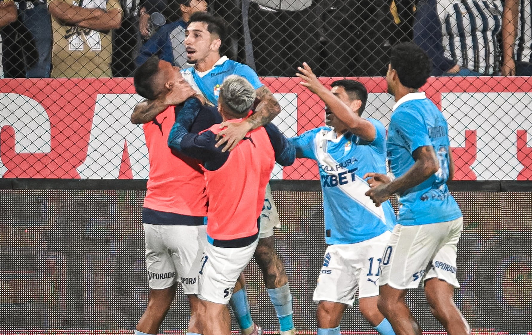 Gustavo Cazonatti anotó la ventaja de Sporting Cristal vs. Alianza Lima. (Foto: Liga 1)