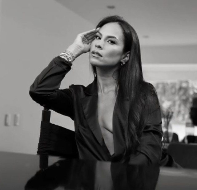 Raisa Ríos se besó con Nicola Porcella (Fotos: Instagram / @raisa.makeup.art)