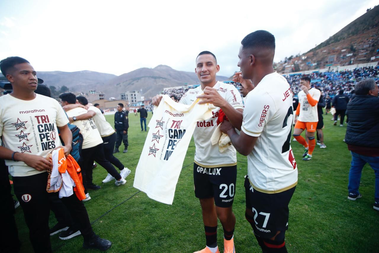 Universitario tricampeón. Foto: Fernando Sangama / @photo.gec