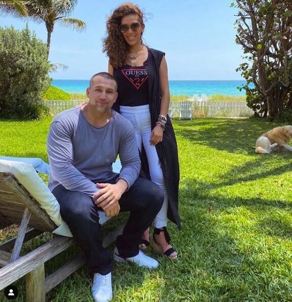 Rafael Amaya publicó una fotografía al lado de su representante en Florida. (Foto: Rafael Amaya/ Instagram)