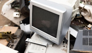 ¿Qué son los Residuos de Aparatos Eléctricos y Electrónicos, cómo se debe recolectar y los lugares de acopio?