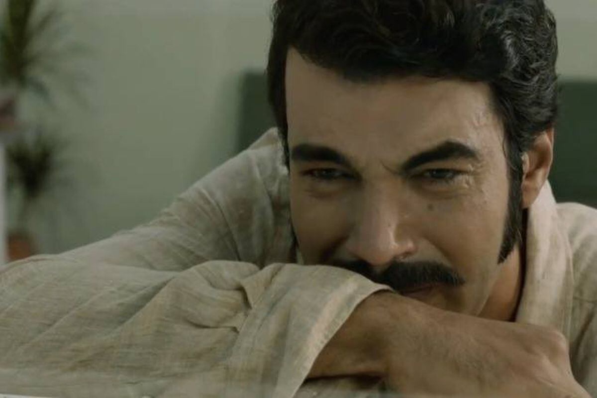 Demir se siente culpable de lo que le ha pasado a Züleyha en “Tierra amarga” (Foto: Tims & B Productions)