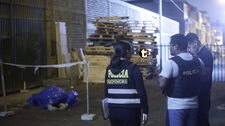 ¡Corrió de puerta en puerta para salvarse! Joven venezolano fue asesinado a balazos tras ser perseguido en El Agustino