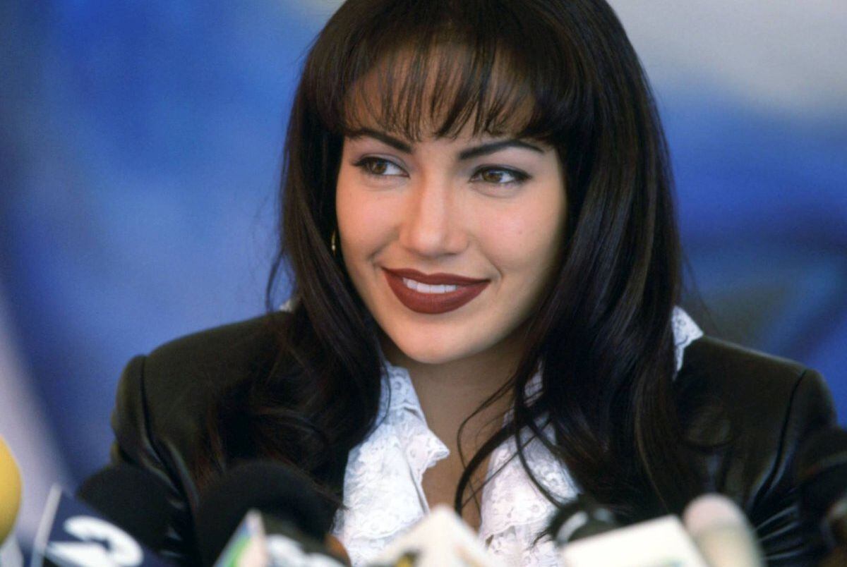 Jennifer Lopez siente mucha admiración por Selena y le agradece a Dios por darle esa oportunidad de brillar (Foto: Scott del Amo / AFP)