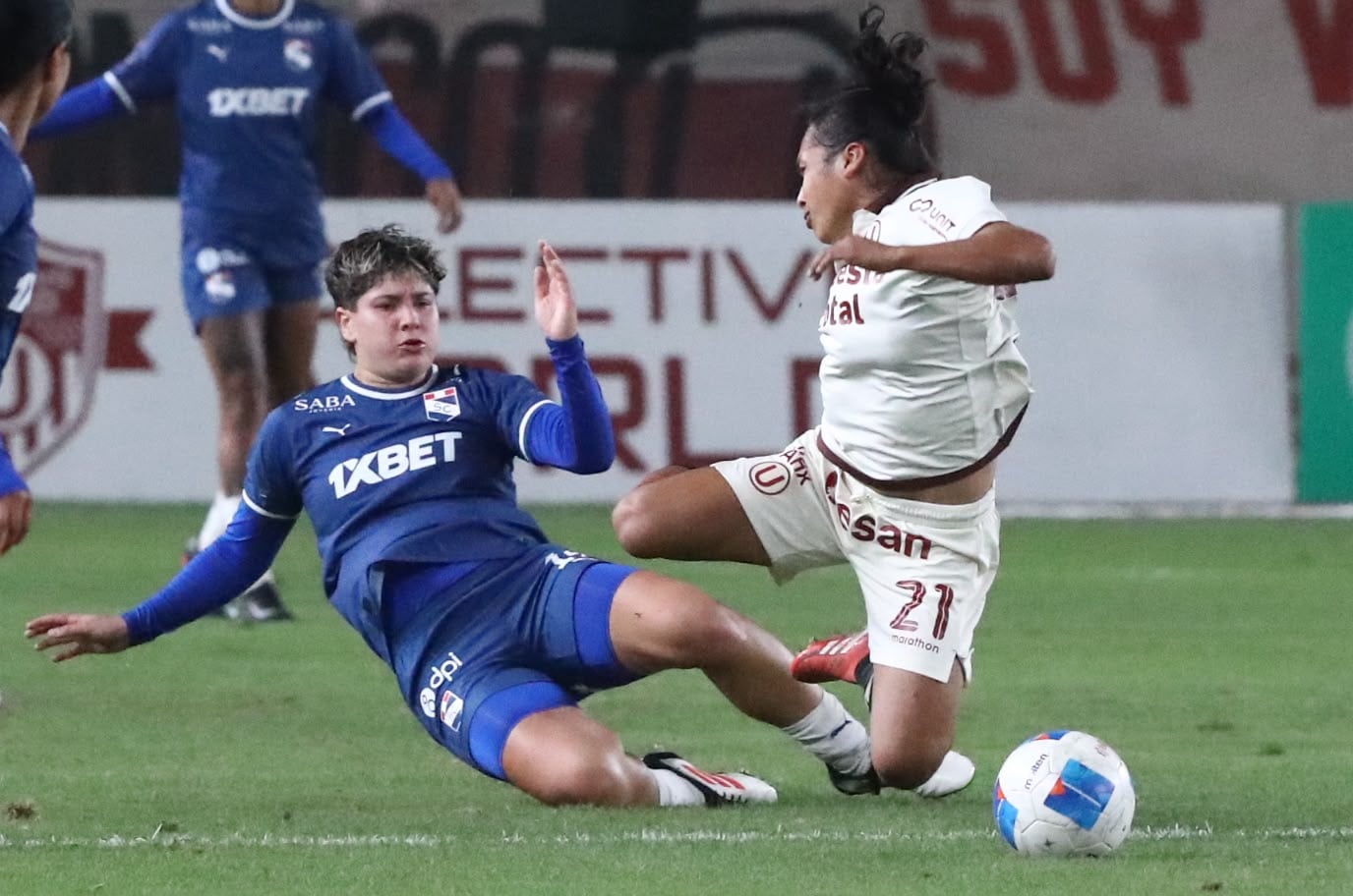 Duelo Universitario vs Cristal fue muy disputado. (Julio Reaño/@photo.gec)