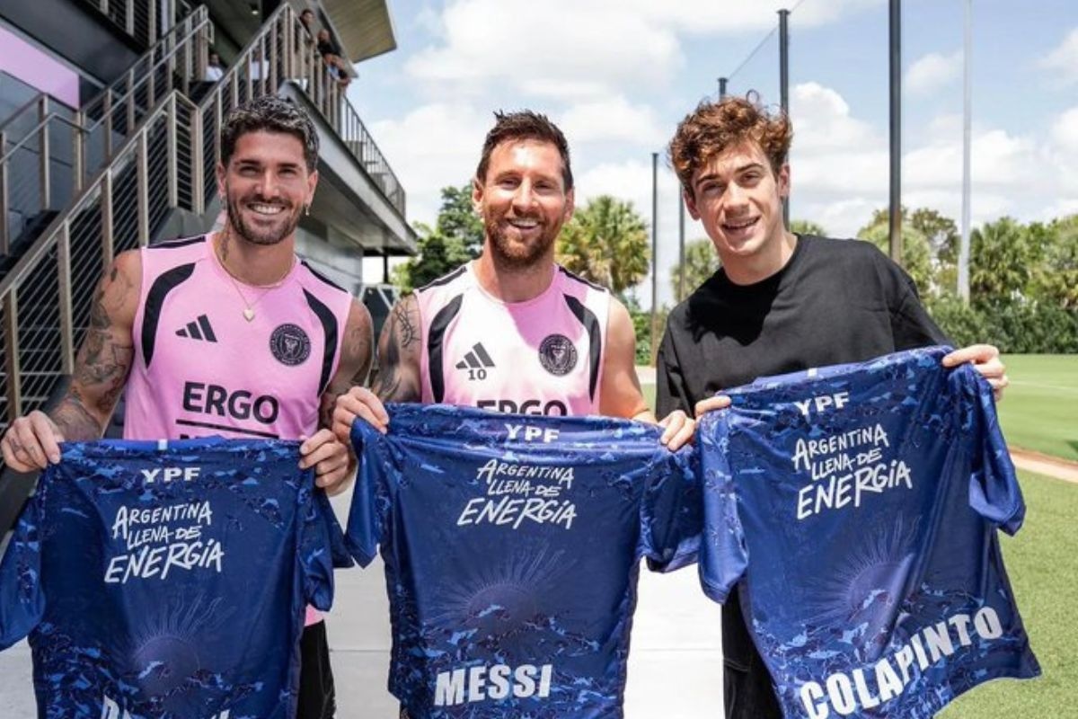 LIonel Messi posó junto a Franco Colapinto (Foto: @intermiami)