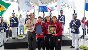 Team Perú iza su bandera en Panamá previo al inicio de los Juegos Suramericanos de la Juventud 2026
