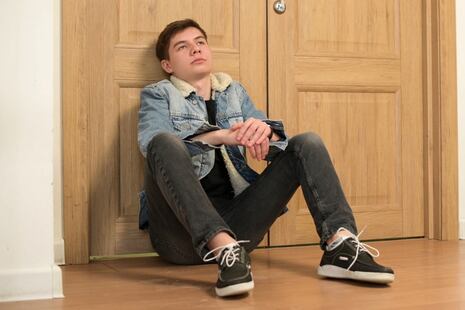 ¿Por qué mi hijo adolescente amenaza con irse de la casa y qué puedo hacer?