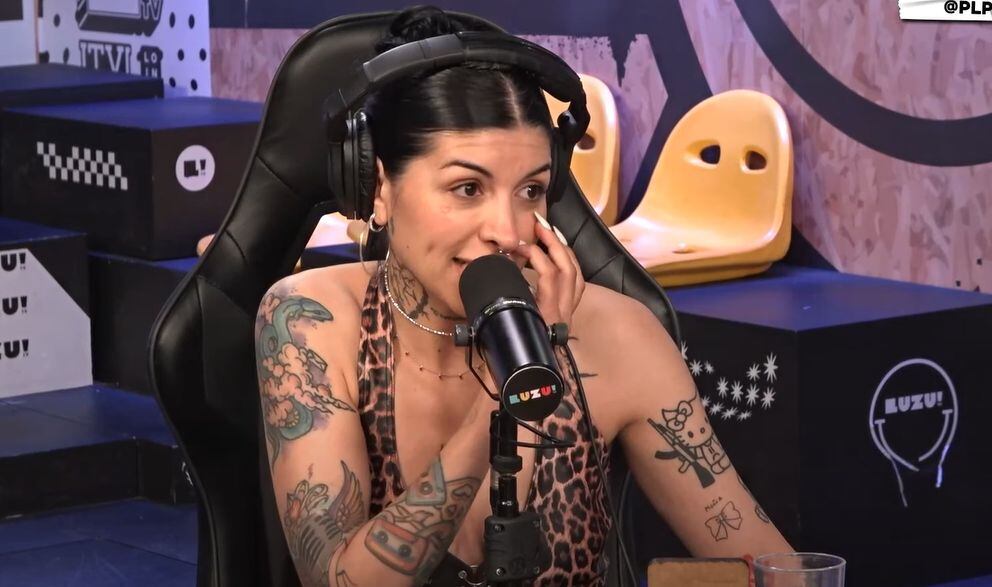 Cazzu ROMPE SU SILENCIO y desmiente a Ángela Aguilar