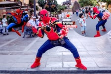 Hombre araña peruano: “Spiderman es mi superhéroe, me ayuda a pagar estudios de mis hijos y doy alegría a niños”