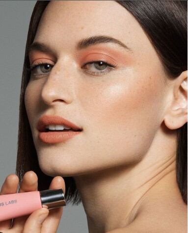 Este potente labial de Lady Gaga viene generando una ola de críticas positivas (Foto: Haus Labs/Instagram)