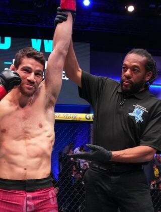 Peruano Ian Escuza arrasó con el italiano Luca Borando en el primer round y ganó su contrato con UFC | VIDEO