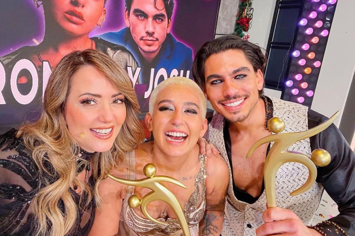 La conductora Galilea Montijo con Romina Marcos y Josh Gutiérrez, ganadores de la segunda temporada (Foto: Las estrellas bailan en Hoy / Facebook)