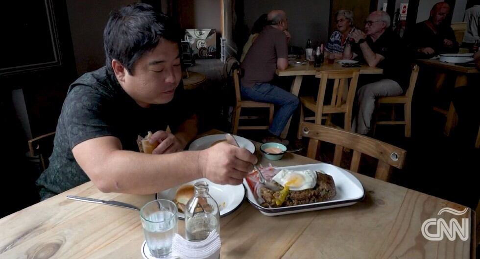 CNN en Español presentó el programa 'Mi Perú' con la participación del chef Mitsuharu 'Micha' Tsumura y el músico Jonatan Alzamora. (CNN en Español)