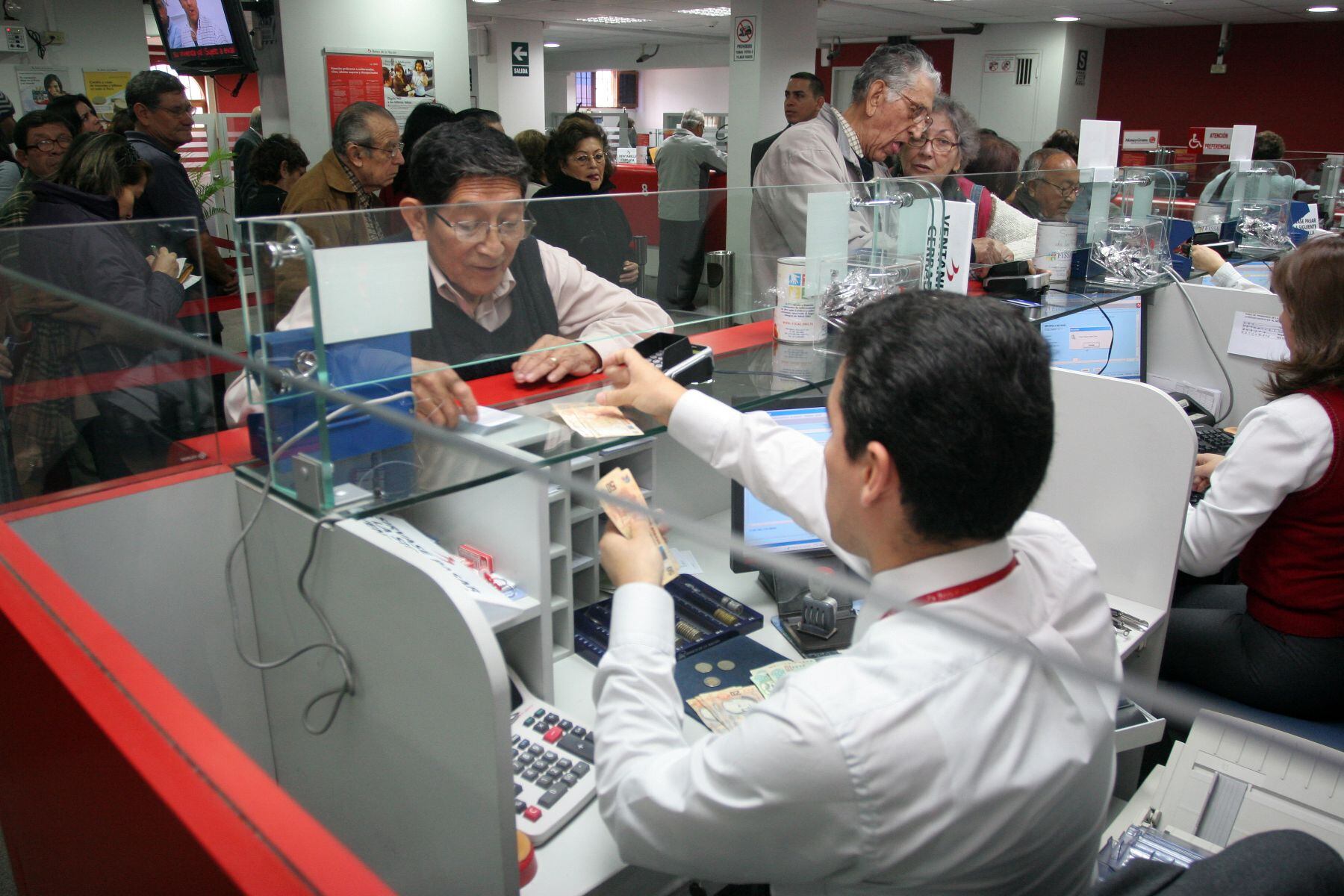 Los depósitos de plazo fijo son ofrecidos por todas las entidades del sistema financiero, a excepción de las edpymes que no están autorizadas a captar ahorros. (Foto: Andina)