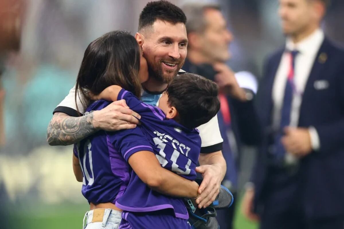 La foto familiar de Lionel Messi, Antonela Roccuzzo y sus hijos (Foto: Antonela Roccuzzo / Instagram)
