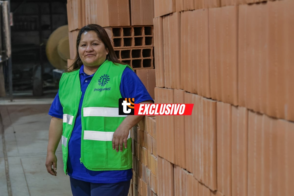 Ferretera doña Carmencita nos cuenta su historia de éxito. Foto: Adrián Zorrilla.