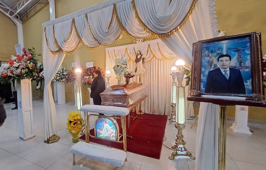 Familiares y amigos exigen justicia por la muerte Rhudy Benavides. (Foto: Juan Sequeiros)