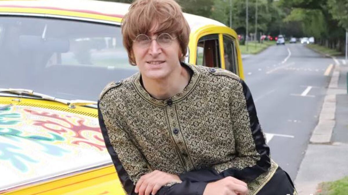 Javier Parisi, imitador de John Lennon, llega a Lima este 4 de abril.
