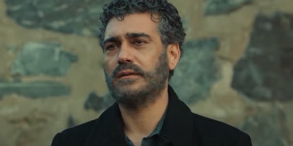 Volkan se queda solo y arruinado (Foto: Med Yapim)