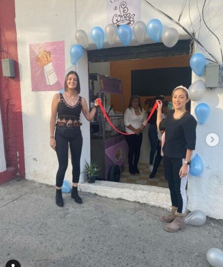 Nerea Godínez y la familia de Octavio Ocaña. (Foto: Nerea Godínez / Instagram)