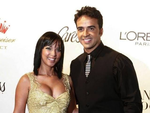 Estuvo casada con el cantante Luis Fonsi. En 2004 anunciaron su compromiso, casi al mismo tiempo que ella anunció que tenía cáncer de seno. El 8 de noviembre de 2009, anunciaban su separación. (Foto: Instagram)