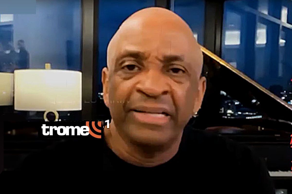 Sergio George molesto por duras críticas de artistas. Foto: Captura