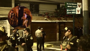 Dina Boluarte: Hijo de la presidenta no iba abrir la puerta de su casa durante allanamiento | VIDEO