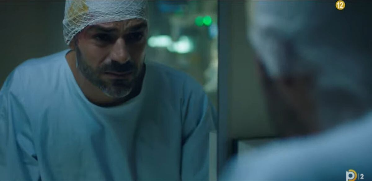 Andrea Fanti pasa de ser un médico acreditado a un simple paciente. (Foto: Rai Fiction / Lux Vide)