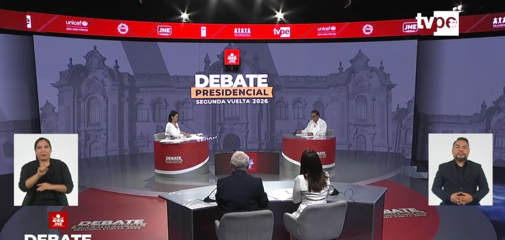 Roberto Sánchez y Keiko Fujimori debaten sobre salud y educación.