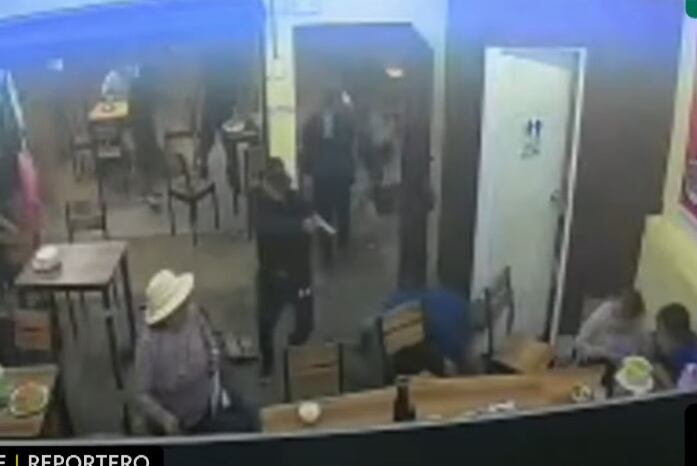Clientes de restaurante en San Martín de Porres vivieron momentos de terror.
