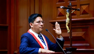 Ilich López acusado por plata sucia