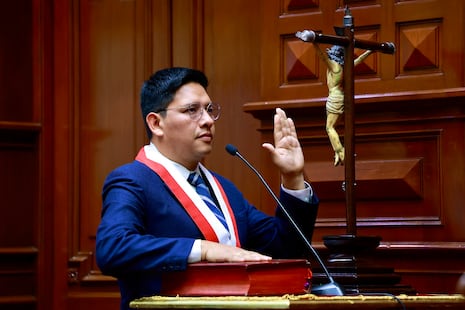 Ilich López acusado por plata sucia