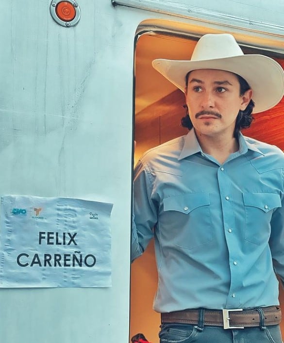 Sebastián Vega en su papel de Félix Carreño (Foto: Sebastián Vega/Instagram)