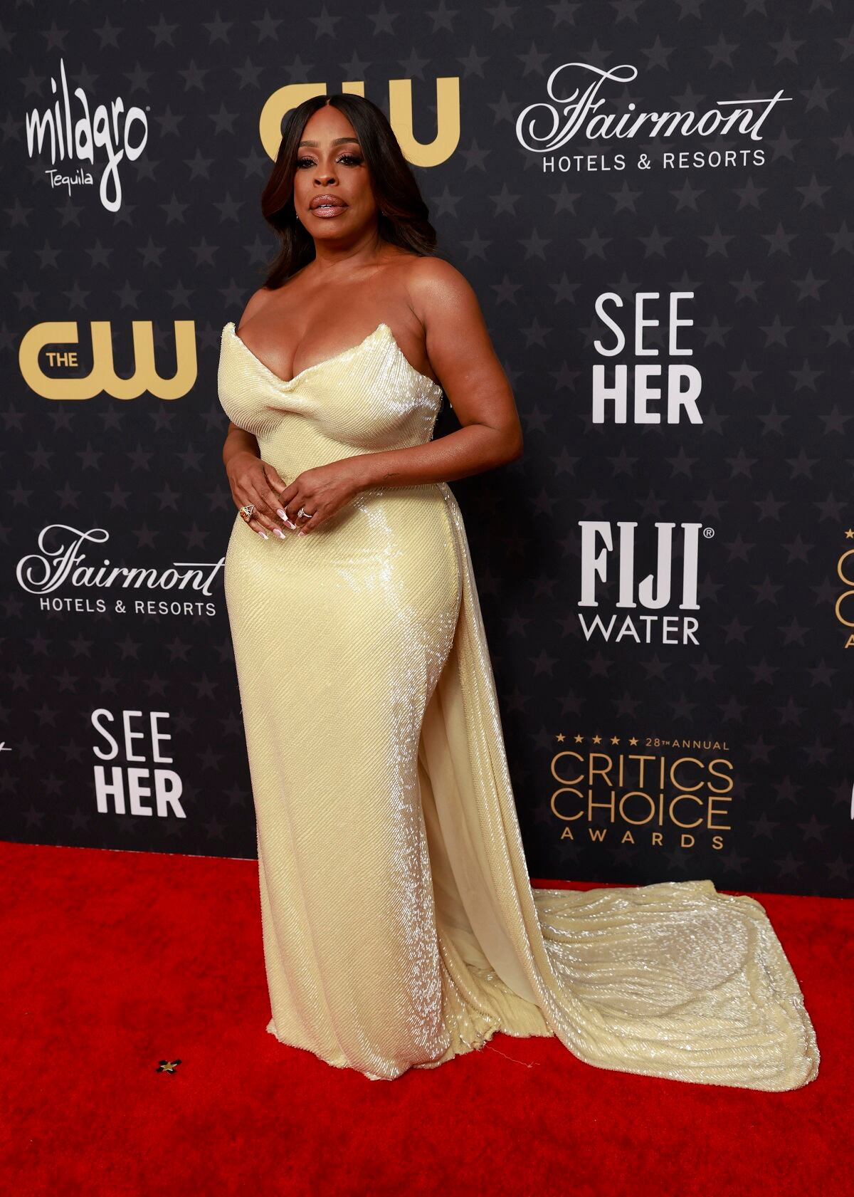 Niecy Nash en la alfombra roja de los Critics Choice Awards 2023. (Foto: AFP).