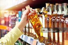 Ojo antes de brindar: así eliges un producto original en estas fiestas