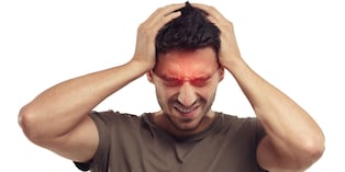 La hipertensión no controlada y el tabaquismo son dos de los principales factores que pueden aumentar el riesgo de ruptura de un aneurisma cerebral. Foto: Istock
