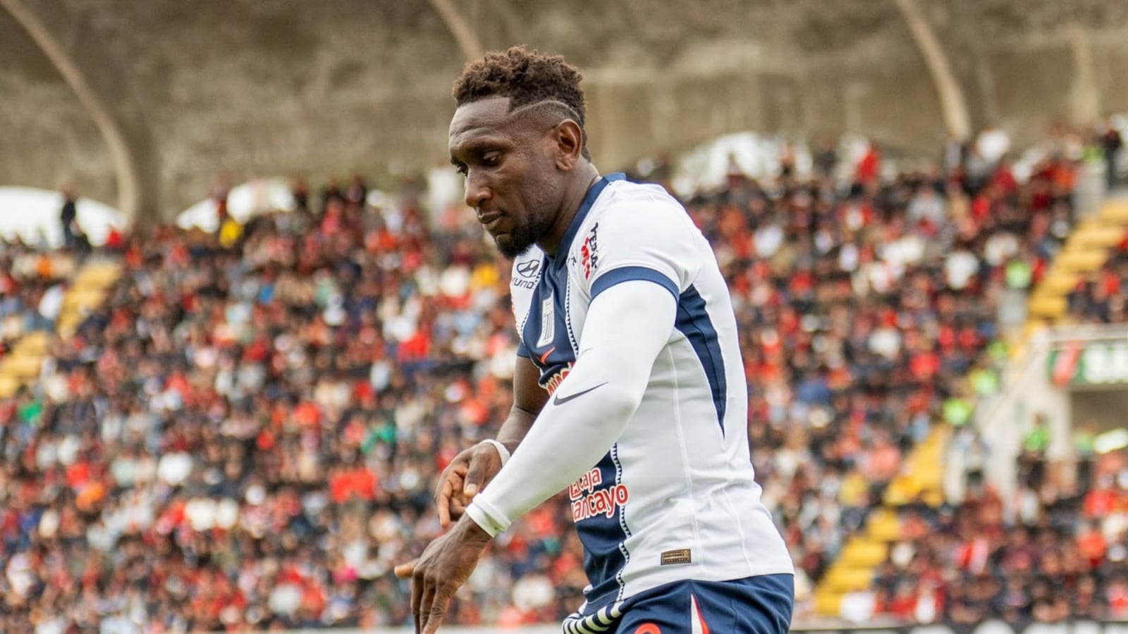 Eryc Castillo será titular en Alianza Lima ante Juan Pablo II.