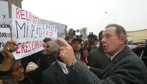 Vuelven a salir a la luz dramáticos pedidos de personas que compraron acciones del canal de Ricardo Belmont: “No tenemos para comer”