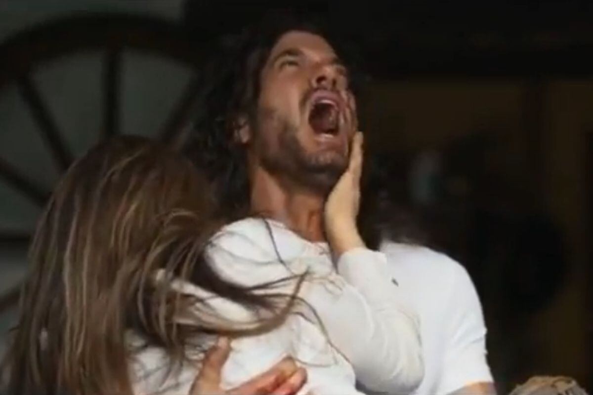 Juan logra rescatar a Norma de las manos de Adam (Foto: Telemundo)