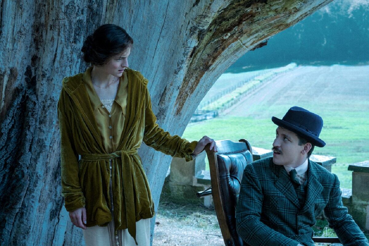 Lady Constance junto a su esposo Clifford Chatterley (Matthew Duckett) en la película "El amante de Lady Chatterley" (Foto: Netflix)
