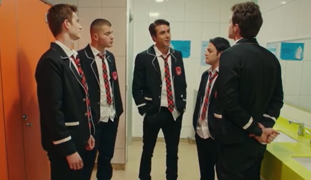 Ömer y Oğulcan se enfrentan a Doruk y sus amigos (Foto: NGM)