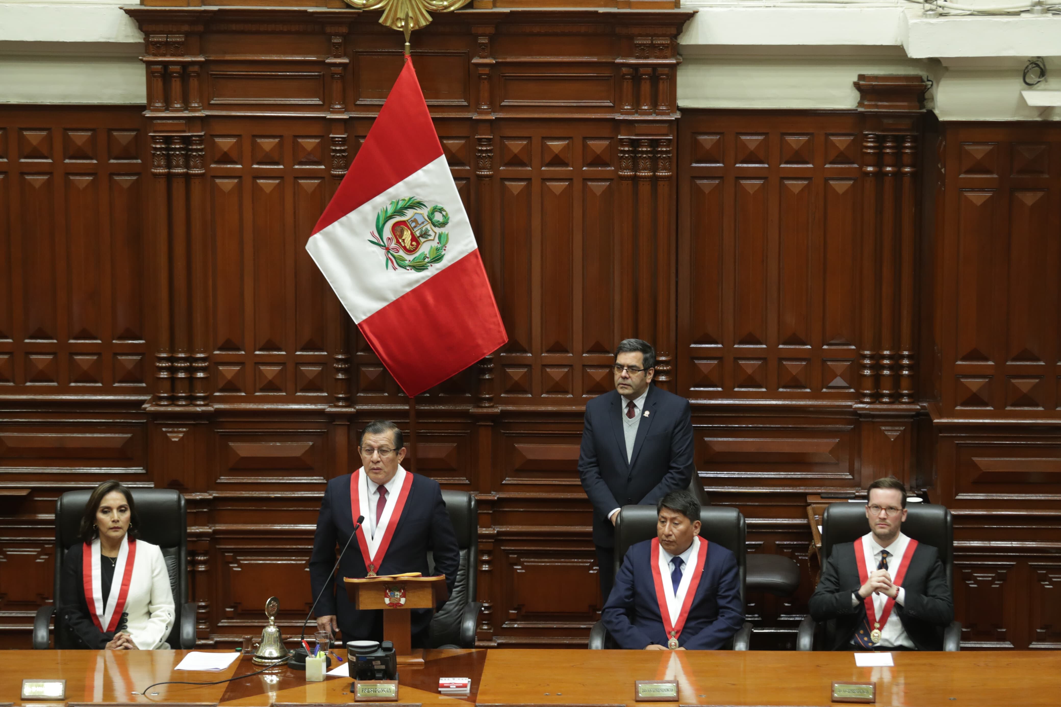 Mesa Directiva del Congreso con Patricia Juárez, Waldemar Cerrón y Alejandro Cavero. Foto: Alessandro Currarino / @photo.gec
