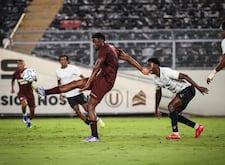 Apareció ‘La Pantera’: Sekou Gassama le dio el triunfo a Universitario ante LDU | VIDEO