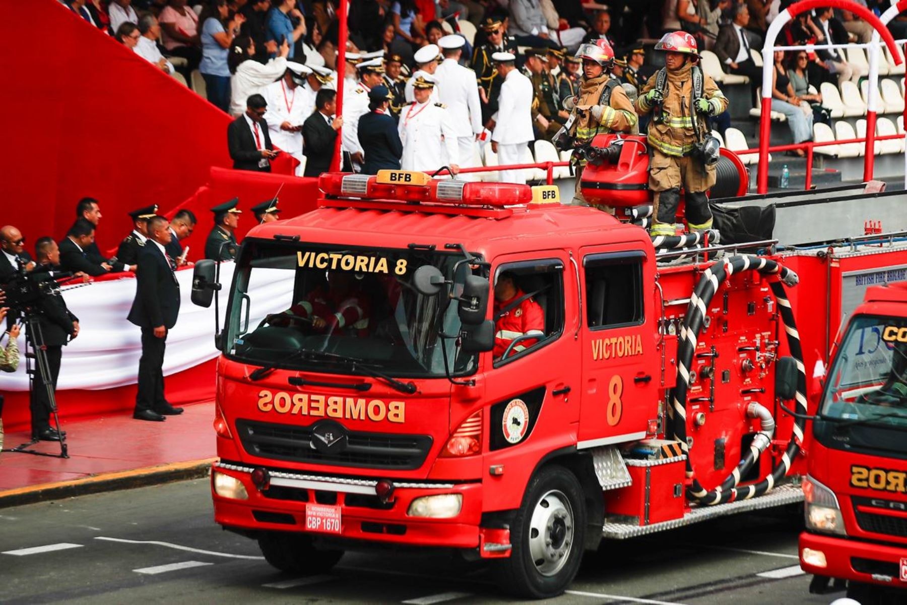 Bomberos brillaron en la Gran Parada Militar (Fotos: Andina)